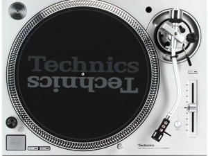 Image of Sweetwater Technics SL1200mk7s